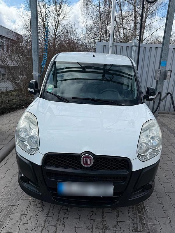 Gebraucht Fiat Doblò 140 PS (102 kW) 2012 Weiß Van / Kleinbus