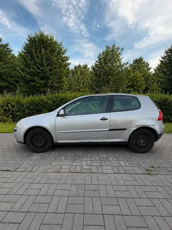 Gebraucht VW Golf IV Basis 102 PS (75 kW) 2003 Silber Limousine