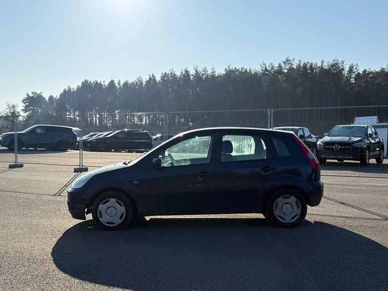 Gebraucht Ford Fiesta 60 PS (44 kW) 2002 Blau Kleinwagen