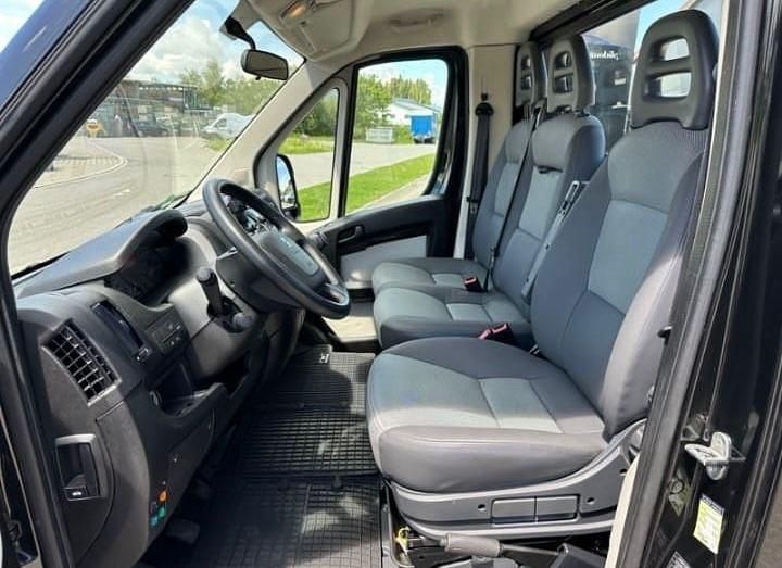Gebraucht Peugeot Boxer 163 PS (119 kW) 2018 Schwarz Van