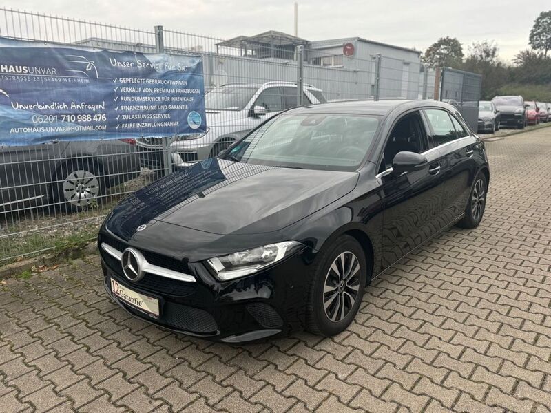 Nachtschwarz unilack Gebraucht 2021 Mercedes A200 Limousine | 22.990 € (Fairer Preis) - Bild 1/4