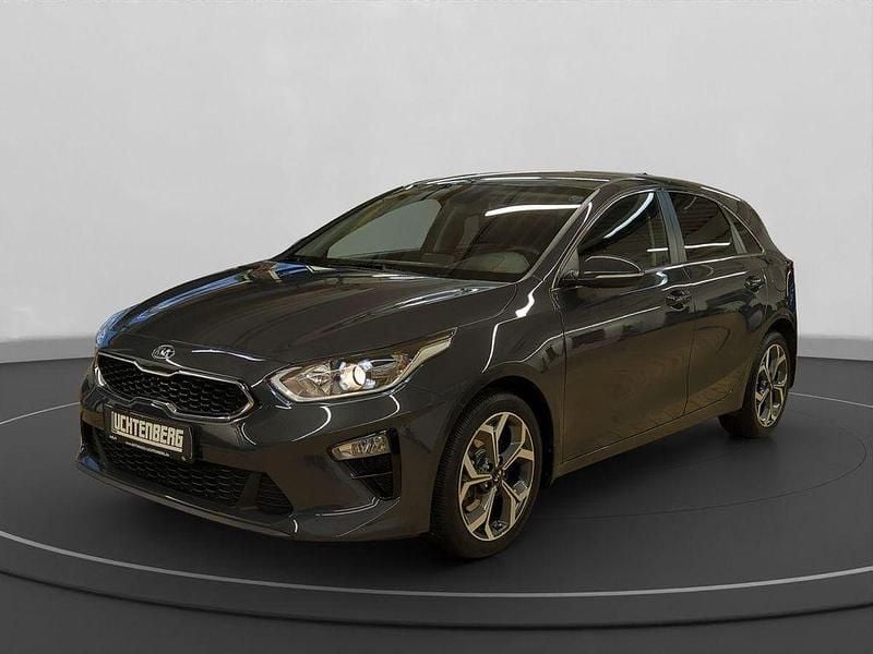 Gebraucht Kia Ceed Vision 140 PS (102 kW) 2018 Grau Kleinwagen