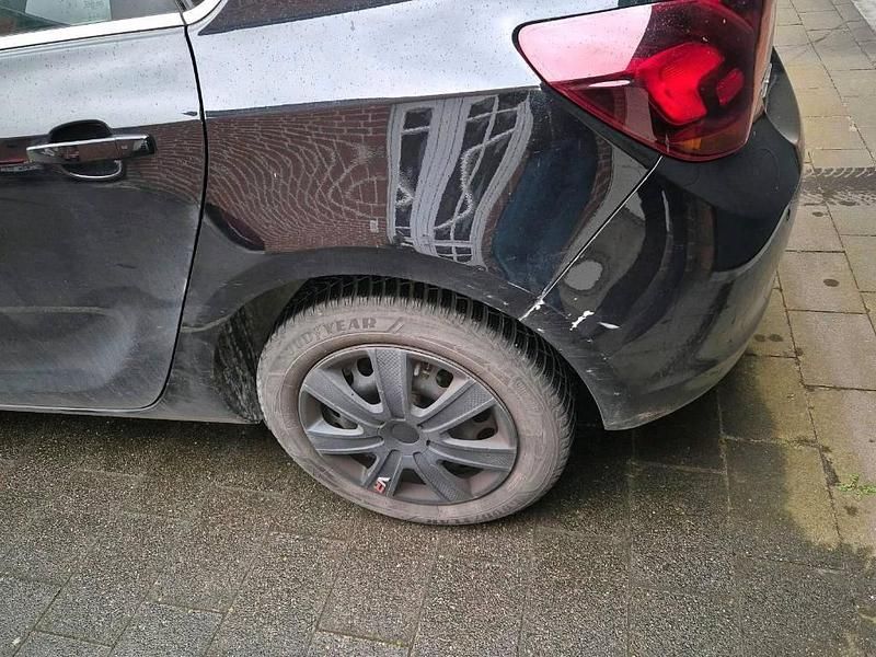 Gebraucht Opel Astra 120 PS (88 kW) 2010 Schwarz Limousine