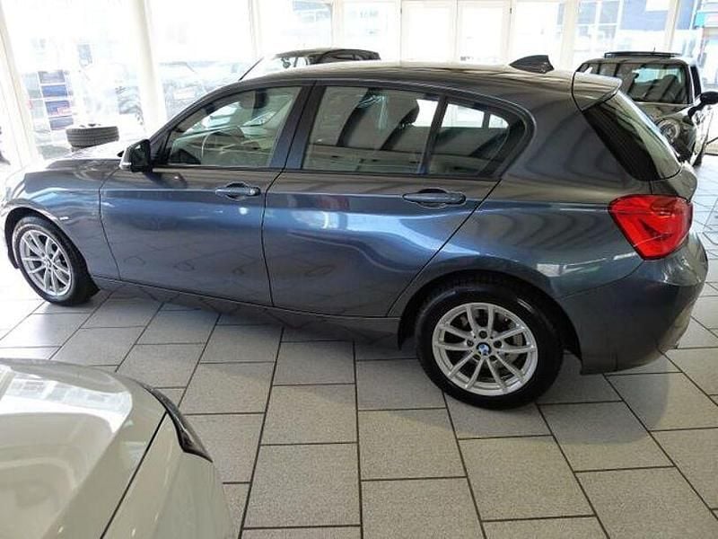 Gebraucht BMW 120 Advantage 184 PS (135 kW) 2018 Grau Kleinwagen