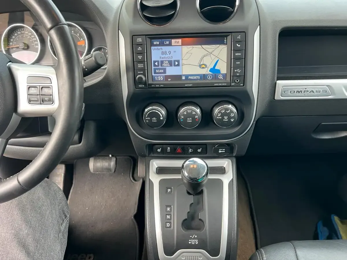 Gebraucht Jeep Compass Limited 170 PS (125 kW) 2016 Schwarz SUV