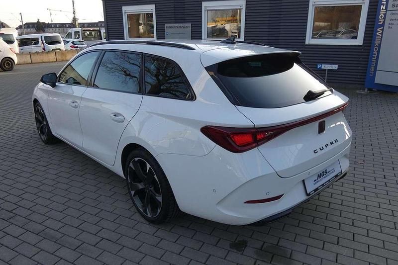 Gebraucht Cupra Leon 150 PS (110 kW) 2024 "candy" weiss Kombi