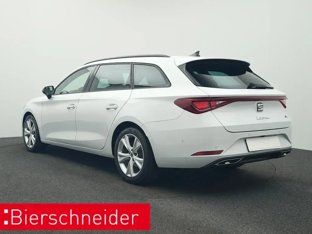 Gebraucht Seat Leon 150 PS (110 kW) 2025 Nevada weiss (metallic) Kombi