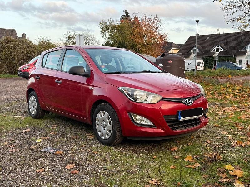 Rot Gebraucht 2014 Hyundai i20 Classic Kleinwagen | 3.300 € (Superpreis) - Bild 1/4