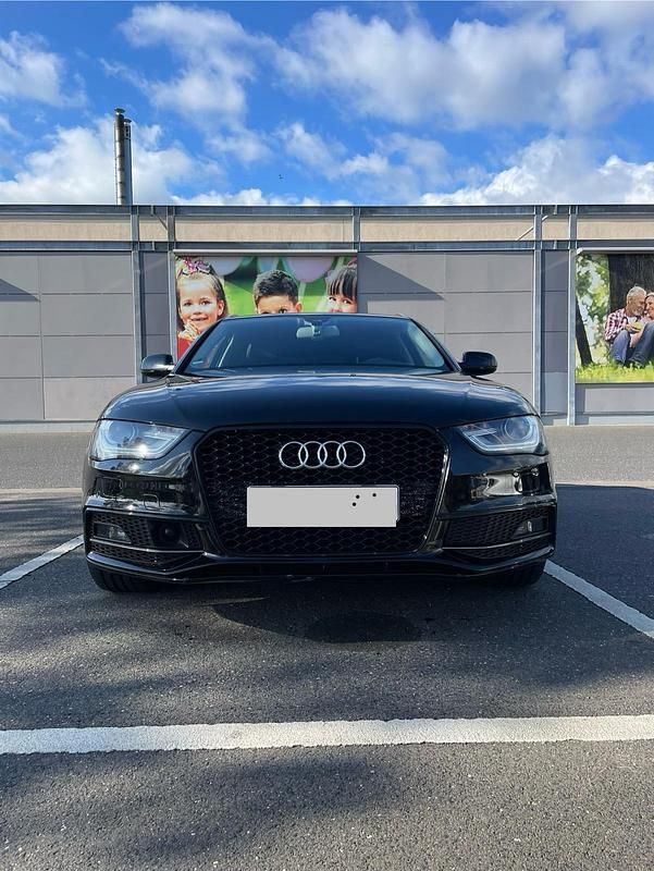 Schwarz Gebraucht 2015 Audi A4 S-Line Kombi | 11.500 € (Guter Preis) - Bild 1/4