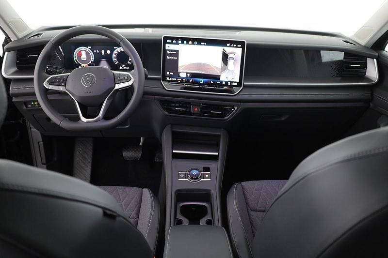 Gebraucht VW Tayron Life 204 PS (150 kW) 2025 Grenadill schwarz metallic SUV