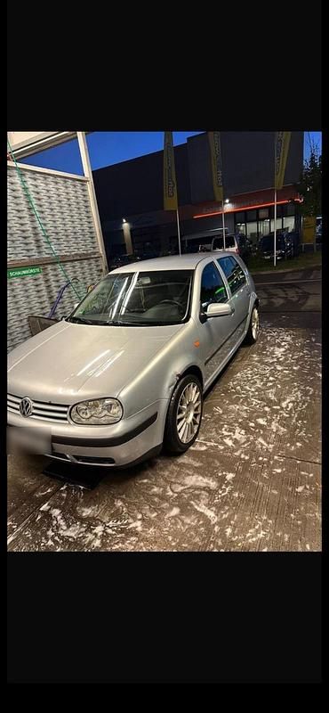 Gebraucht VW Golf IV 101 PS (74 kW) 2003 Silber Limousine