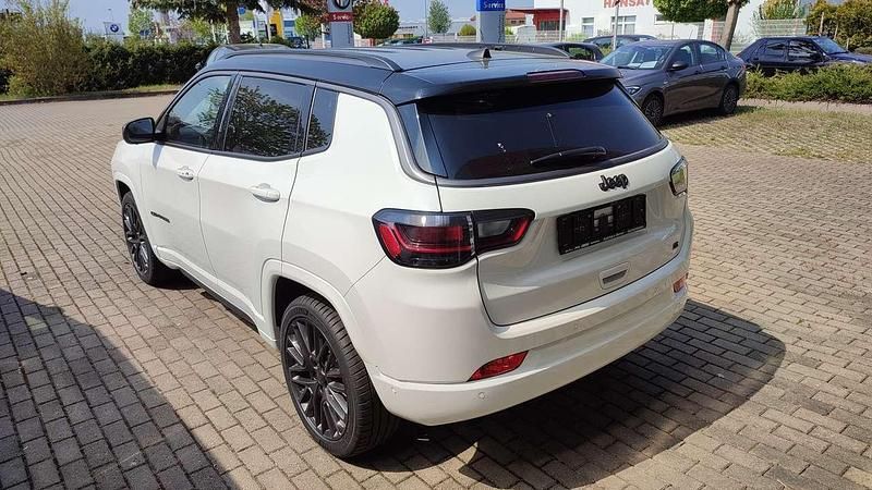 Gebraucht Jeep Compass 150 PS (110 kW) 2022 Weiß SUV
