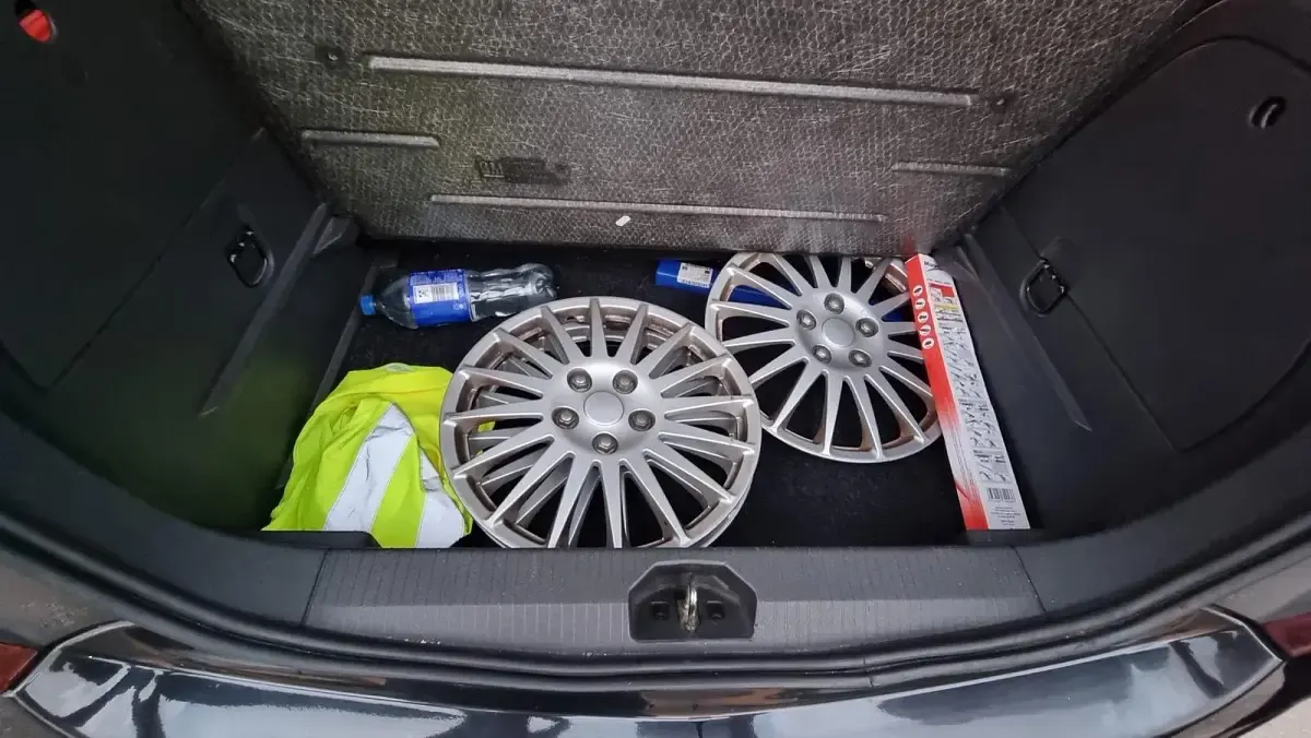 Używany Opel Corsa 90 KM (66 kW) 2010 Czarny Hatchback