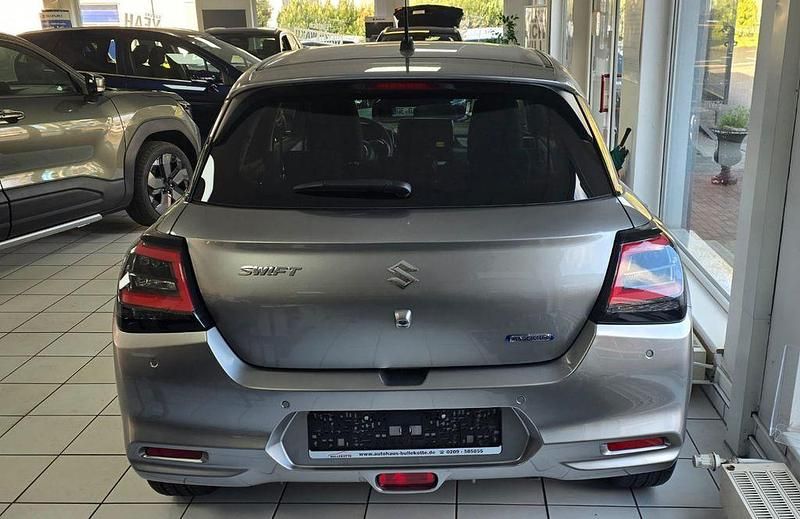 Neu Suzuki Swift 83 PS (61 kW) 2025 Grau Kleinwagen
