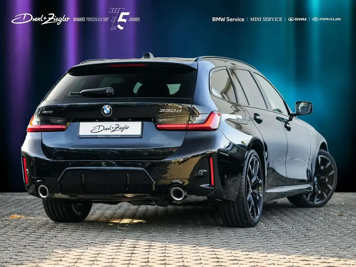 Gebraucht BMW 330 M Sport 286 PS (210 kW) 2026 Saphirschwarz metallic Kombi