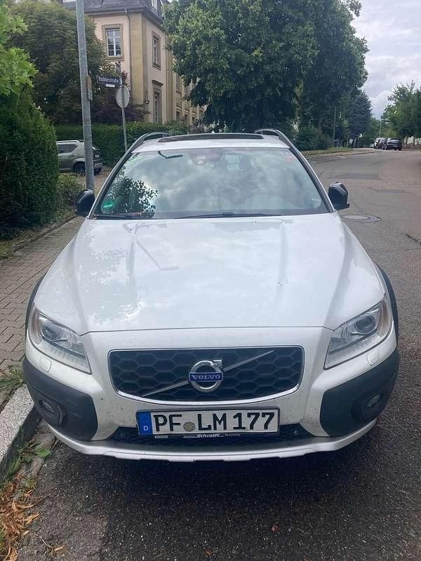 Weiß Gebraucht 2015 Volvo XC70 Kombi | 23.950 € - Bild 1/4