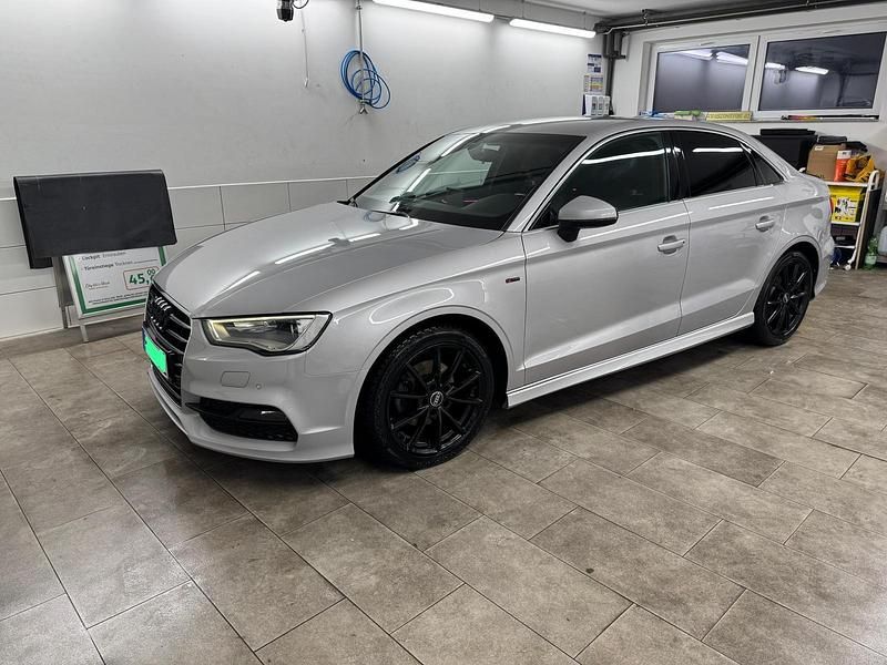 Gebraucht Audi A3 S-Line 150 PS (110 kW) 2015 Andere farben Limousine