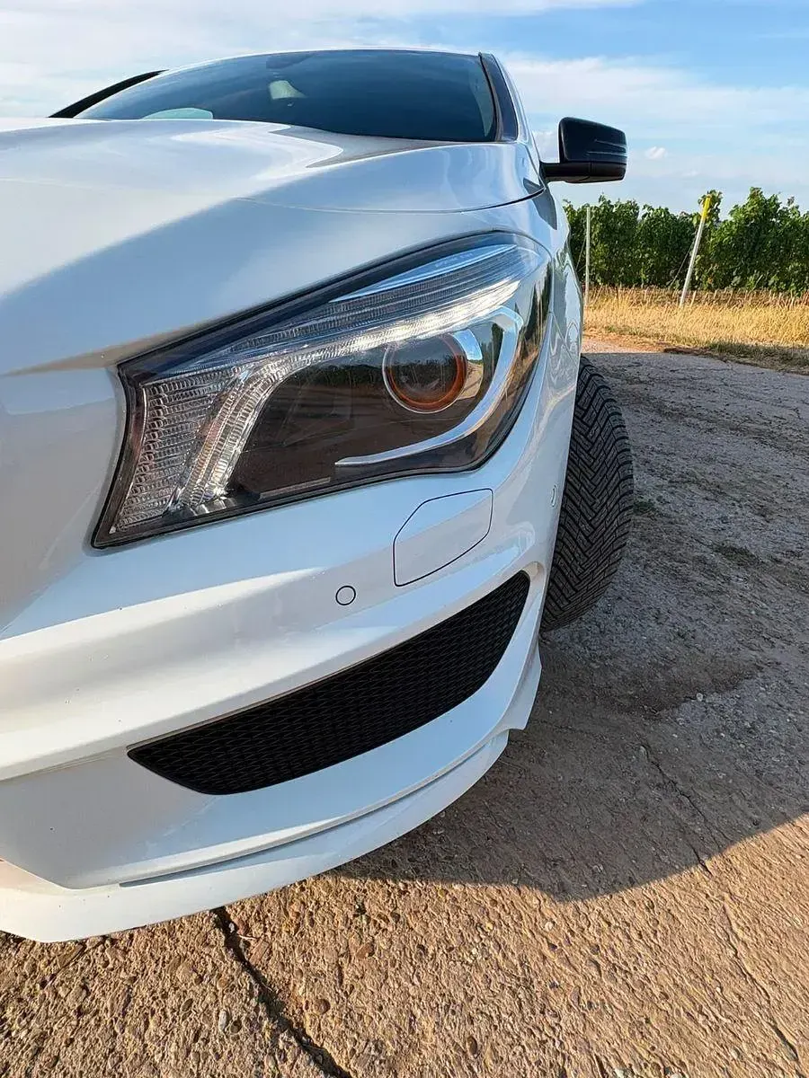 Gebraucht Mercedes CLA200 Shooting Brake Edition 156 PS (114 kW) 2015 Weiß Kombi