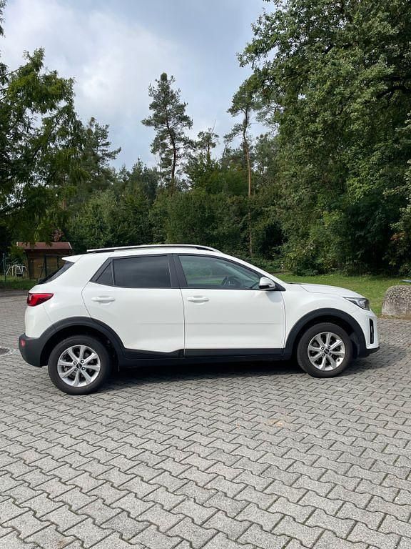 Gebraucht Kia Stonic Vision 84 PS (61 kW) 2019 Weiß SUV