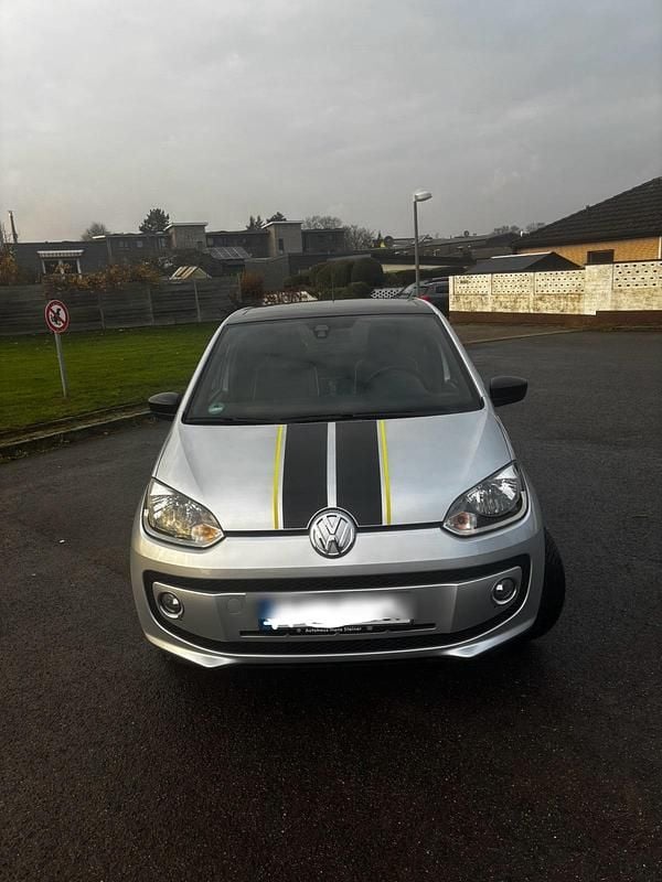 Grau Gebraucht 2015 VW up! Kleinwagen | 6.500 € (Superpreis) - Bild 1/4