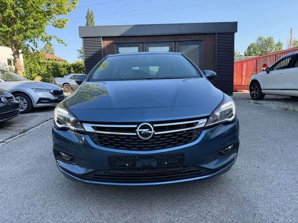 Gebraucht Opel Astra Edition 136 PS (100 kW) 2015 Blau Limousine