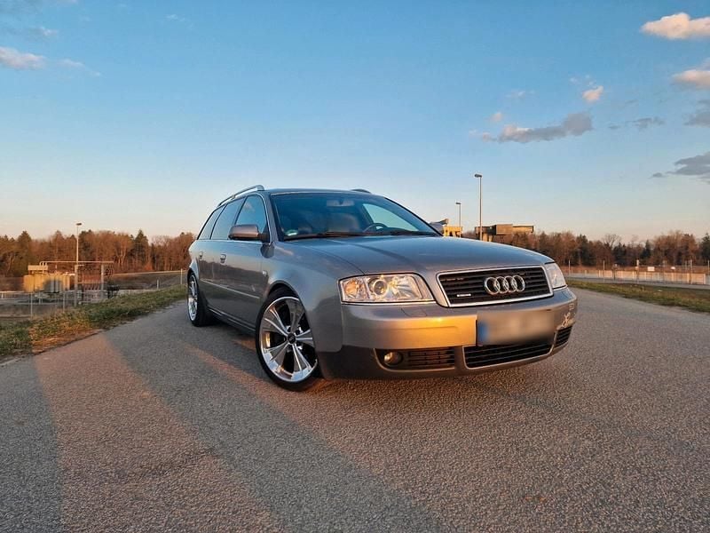 Gebraucht Audi A6 220 PS (161 kW) 2002 Grau Kombi