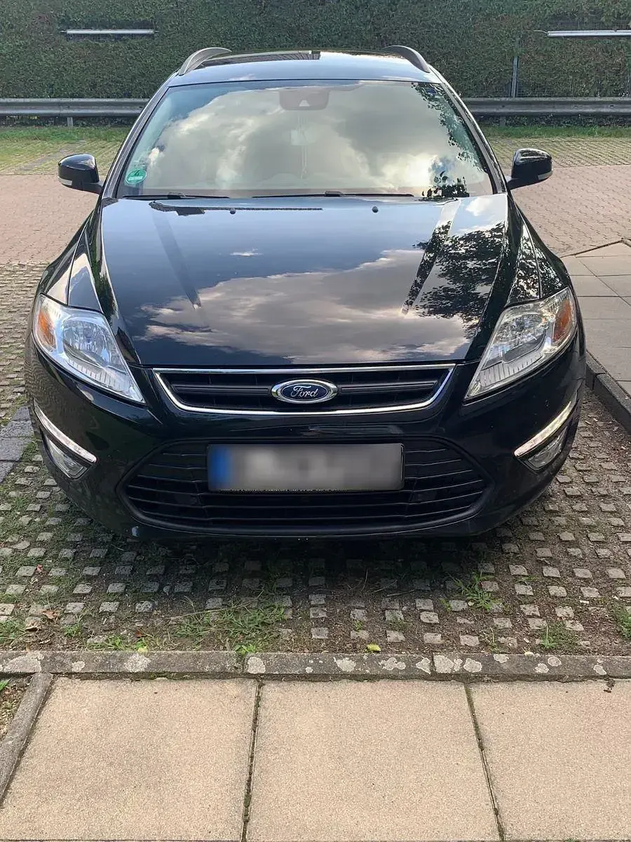 Gebraucht Ford Mondeo 140 PS (102 kW) 2013 Schwarz Kombi