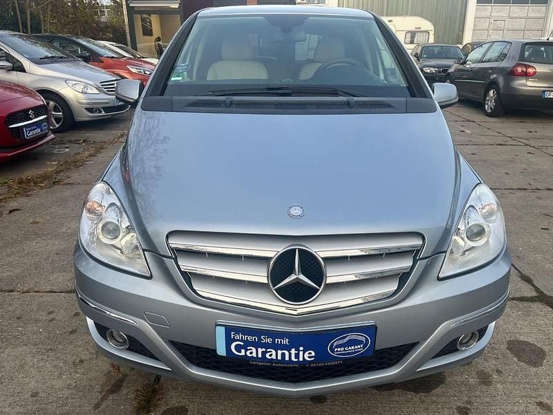Gebraucht Mercedes B150 95 PS (69 kW) 2009 Blau Van / Kleinbus