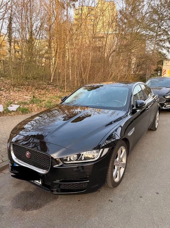 Gebraucht Jaguar XE Portfolio 179 PS (131 kW) 2016 Limousine
