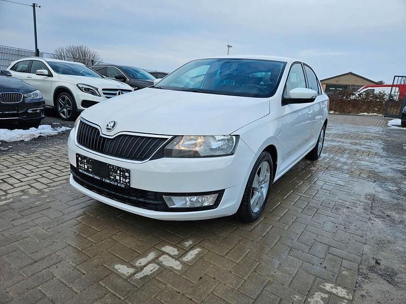 Gebraucht Skoda Rapid Ambition 90 PS (66 kW) 2015 Weiß Kleinwagen