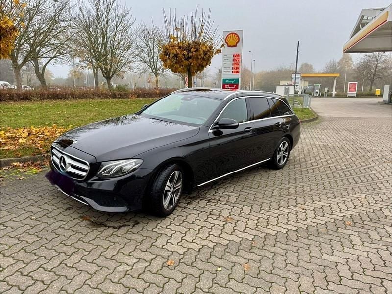 Gebraucht Mercedes 220 148 PS (108 kW) 2017 Schwarz Kombi