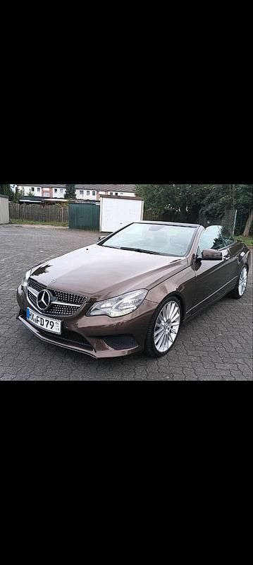 Braun Gebraucht 2014 Mercedes E350 Cabrio | 20.500 € (Fairer Preis) - Bild 1/4