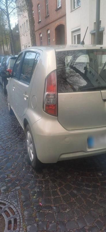 Gebraucht Daihatsu Sirion 69 PS (50 kW) 2008 Gelb Kleinwagen