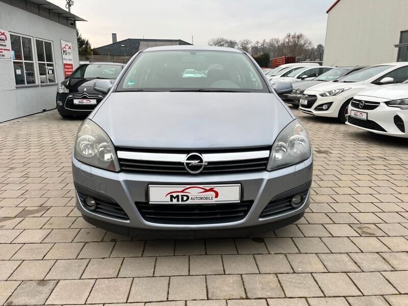 Gebraucht Opel Astra Edition 105 PS (77 kW) 2005 Silber Limousine
