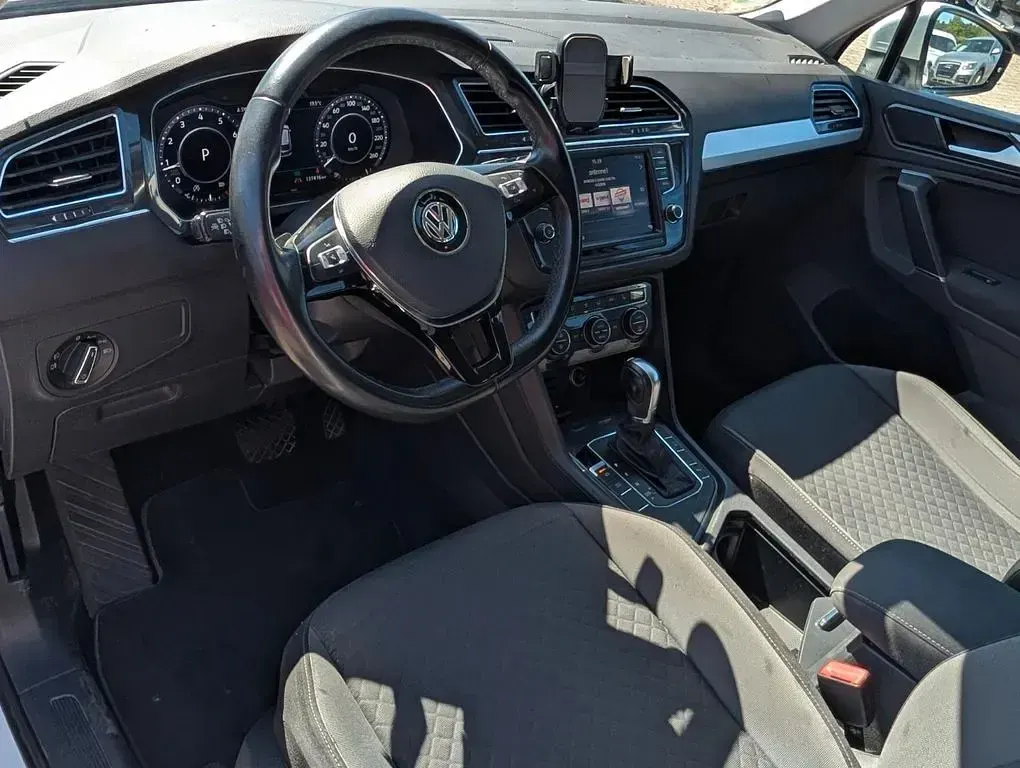 Gebraucht VW Tiguan R-line 150 PS (110 kW) 2016 Oryxweiss SUV