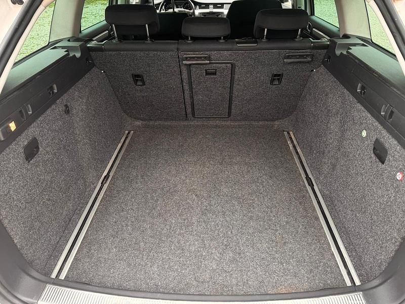 Gebraucht Skoda Superb 140 PS (102 kW) 2012 Weiß Kombi