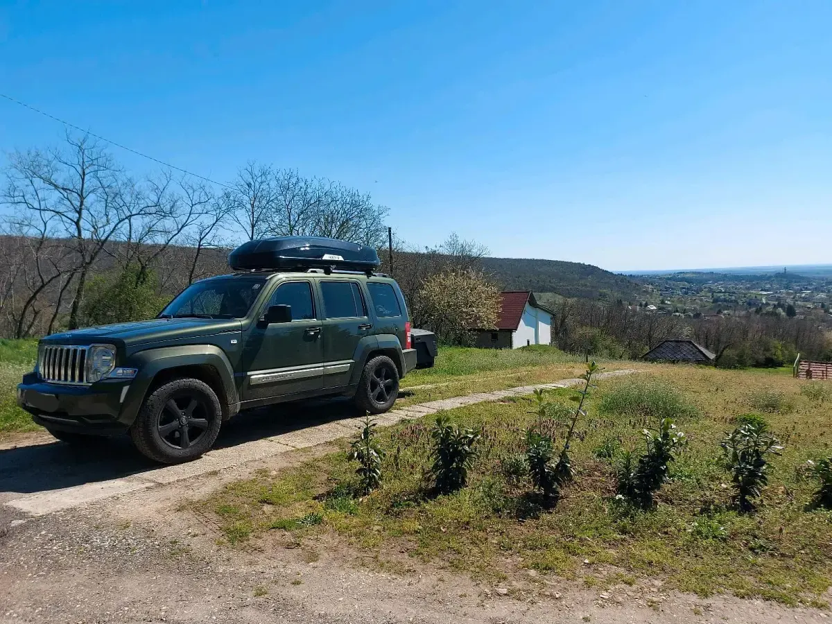 Gebraucht Jeep Cherokee 205 PS (150 kW) 2009 Grün SUV