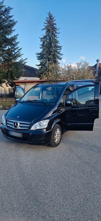 Gebraucht Mercedes Viano 163 PS (119 kW) 2012 Schwarz Van / Kleinbus