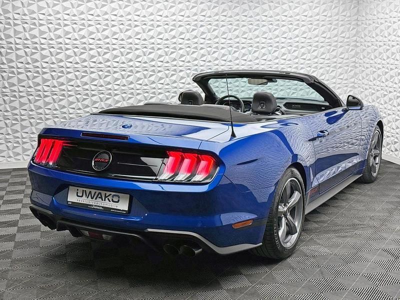 Gebraucht Ford V8 449 PS (330 kW) 2024 Blau Cabrio