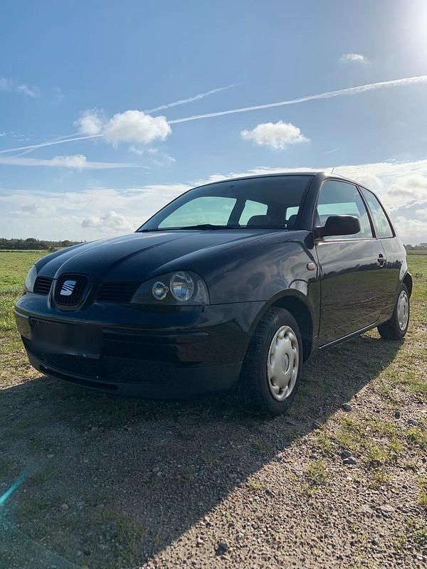 Schwarz Gebraucht 2001 Seat Arosa Kleinwagen | 400 € (Guter Preis) - Bild 1/4