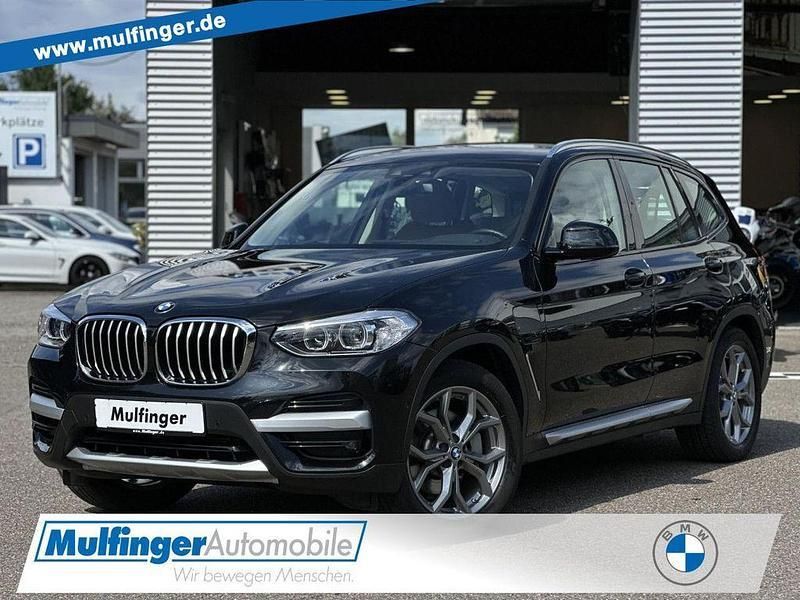 Black sapphire (metallic) Gebraucht 2021 BMW X3 Sport Line SUV | 36.900 € (Fairer Preis) - Bild 1/4