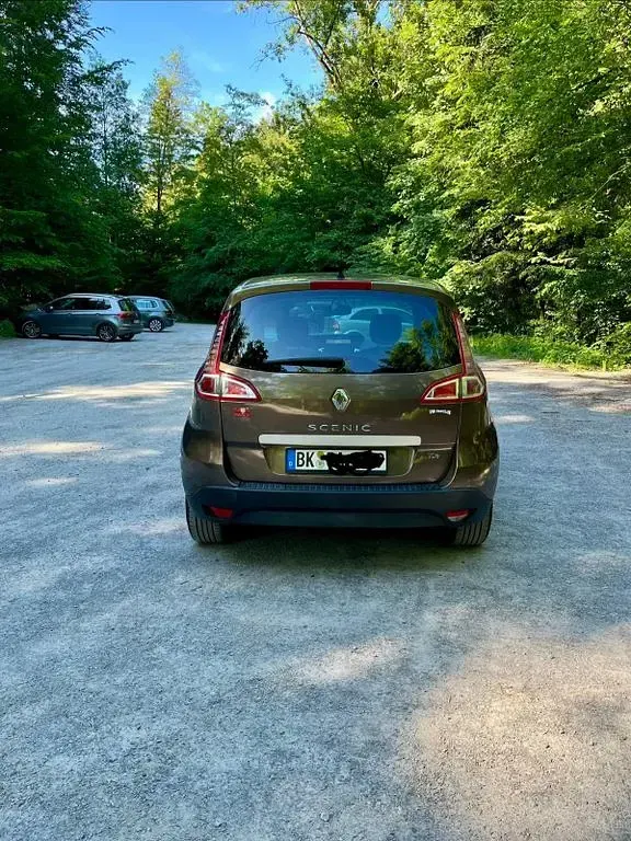 Gebraucht Renault Scénic Dynamique 131 PS (96 kW) 2010 Van / Kleinbus