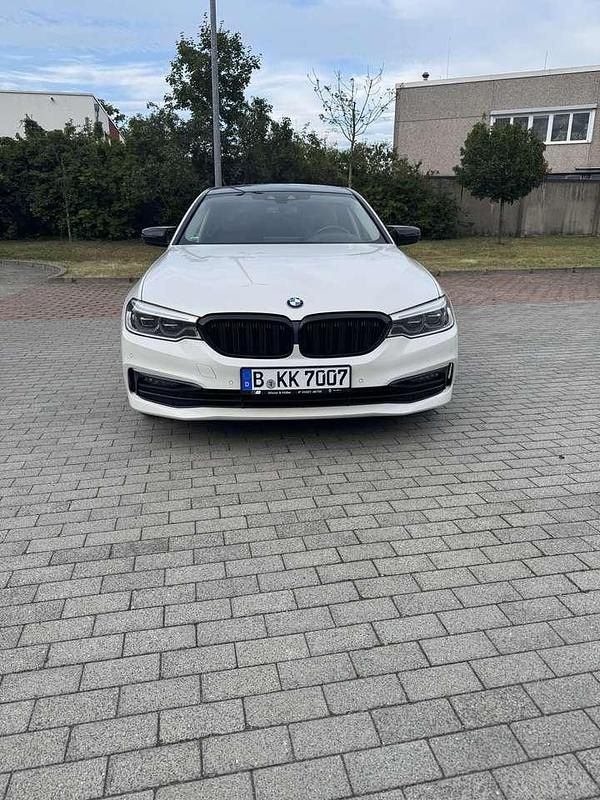 Gebraucht 2018 BMW 520 Sport Line Limousine | 19.900 € (Fairer Preis) - Bild 1/4