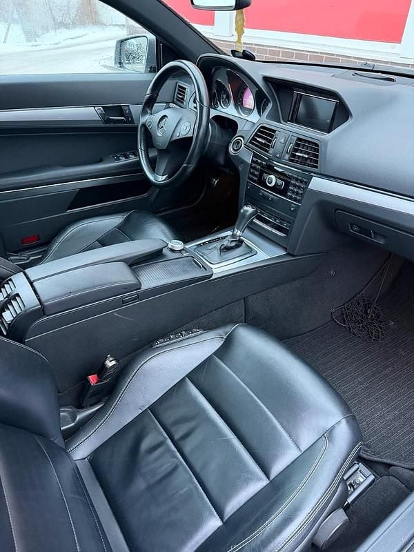 Gebraucht Mercedes E350 231 PS (169 kW) 2011 Grau Coupé