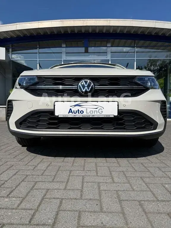 Gebraucht VW Taigo 95 PS (69 kW) 2023 Grau SUV
