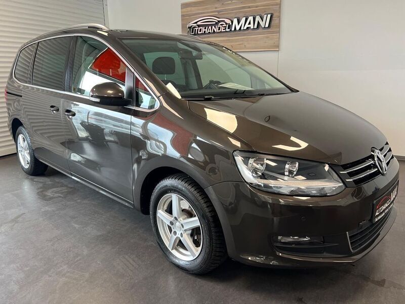 Black oak brown metallic Gebraucht 2015 VW Sharan Comfortline Van / Kleinbus | 13.290 € (Fairer Preis) - Bild 1/4