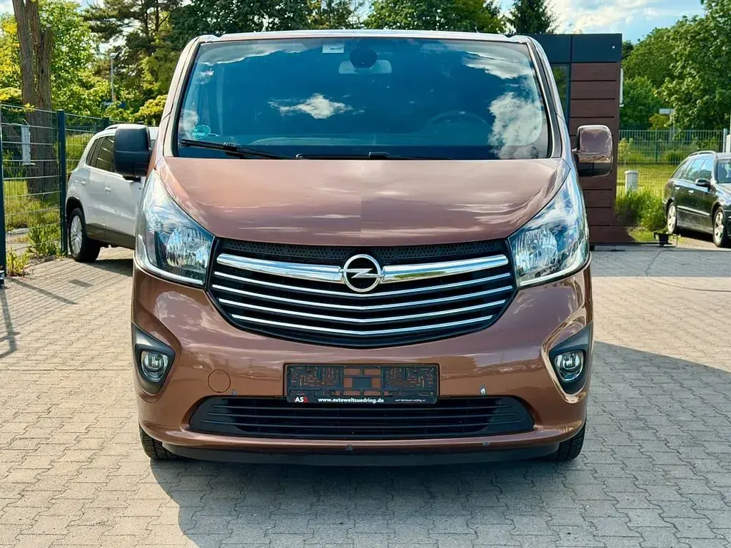 Gebraucht Opel Vivaro 125 PS (91 kW) 2016 Braun Van / Kleinbus