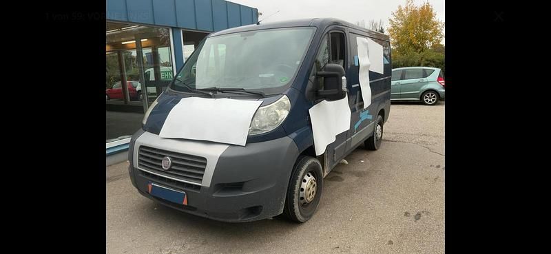 Blau Gebraucht 2011 Fiat Ducato Van | 7.990 € (Etwas zu teuer) - Bild 1/4