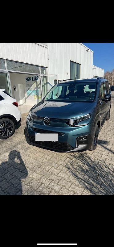 Blau Gebraucht 2025 Citroën Berlingo Van / Kleinbus | 32.000 € (Teuer) - Bild 1/4