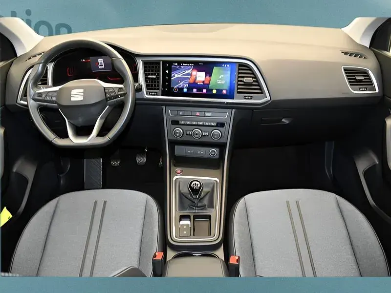 Usado Seat Ateca Style 150 CV (110 kW) 2023 Plateado SUV